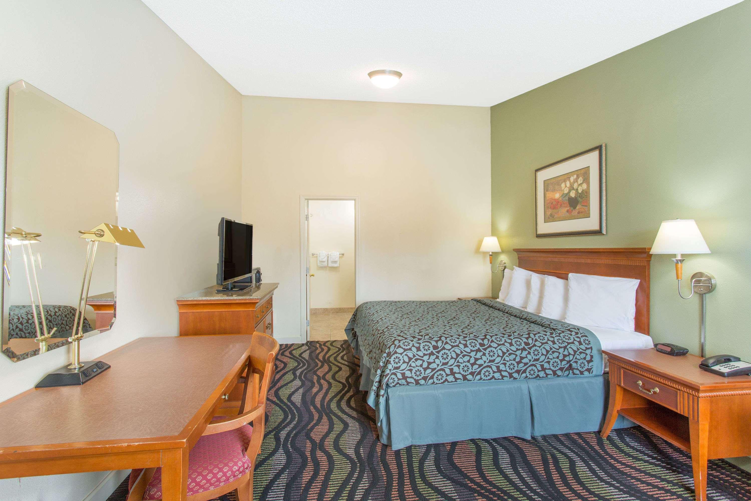 Days Inn By Wyndham Florence/I-95 North Esterno foto