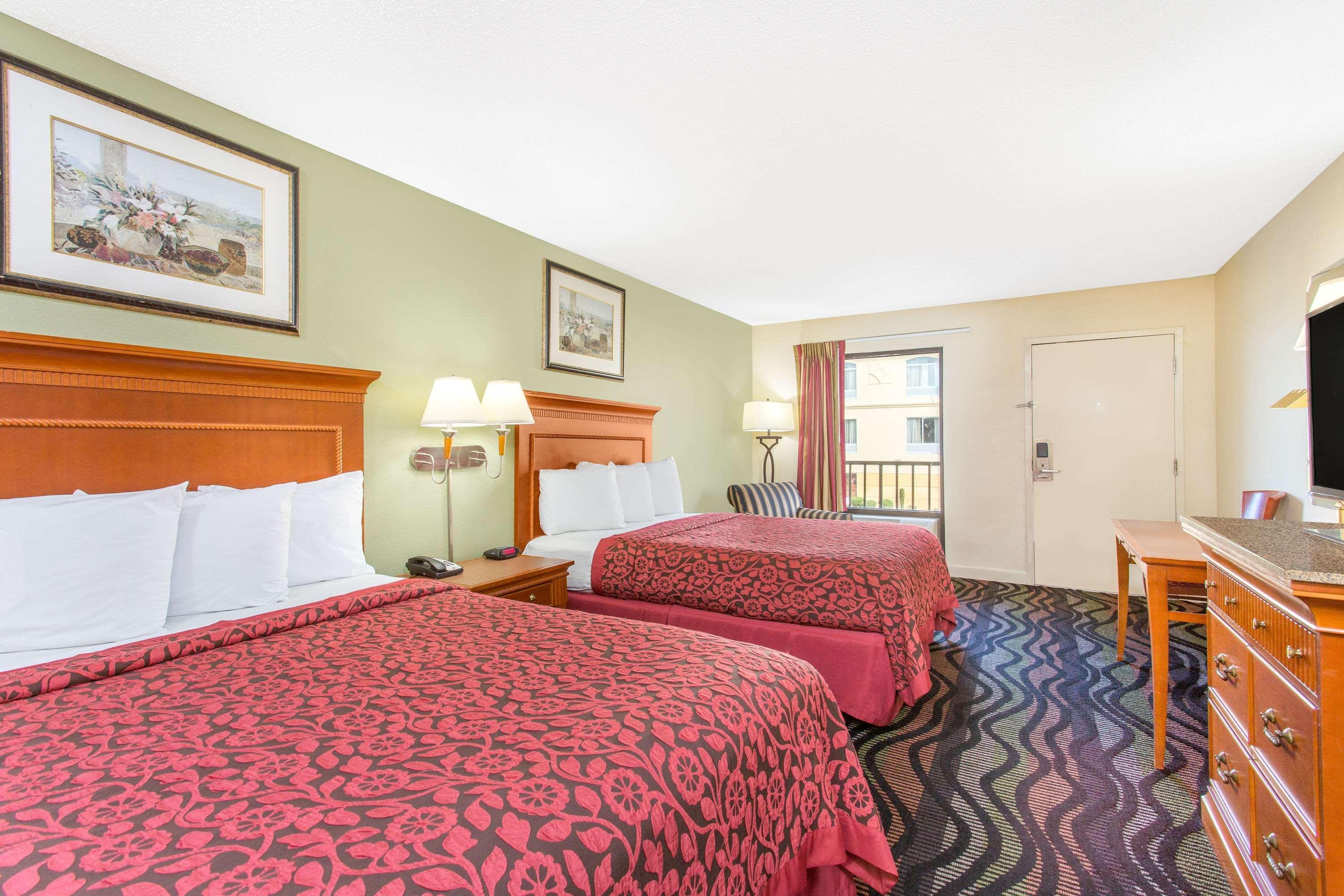 Days Inn By Wyndham Florence/I-95 North Esterno foto