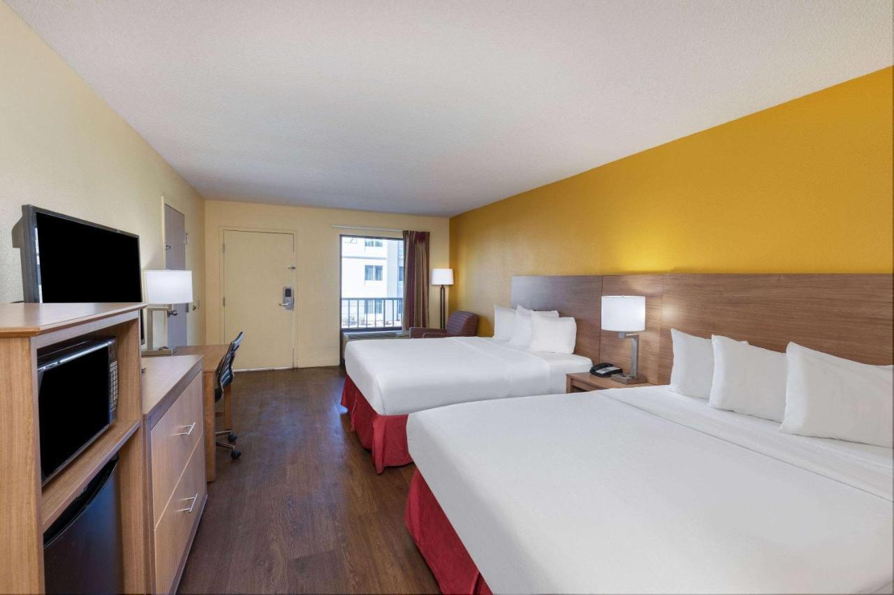 Days Inn By Wyndham Florence/I-95 North Esterno foto