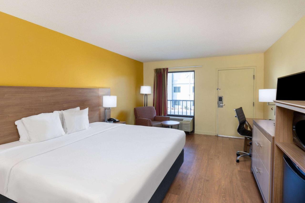Days Inn By Wyndham Florence/I-95 North Esterno foto