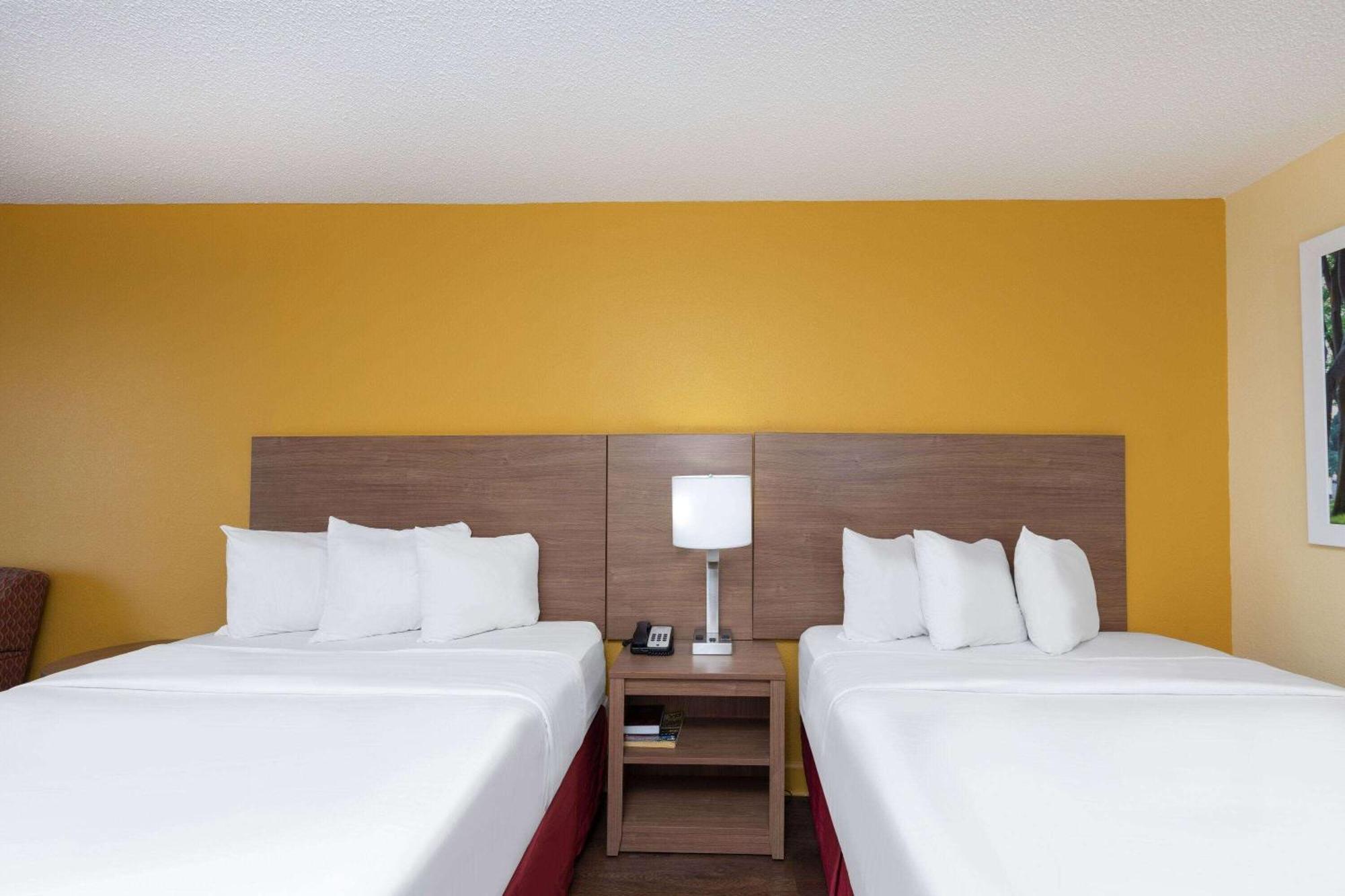 Days Inn By Wyndham Florence/I-95 North Esterno foto