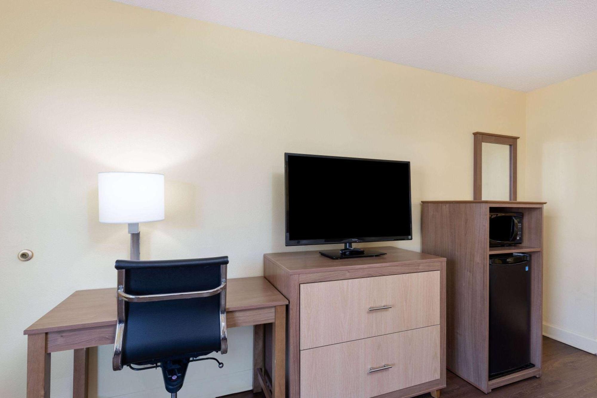 Days Inn By Wyndham Florence/I-95 North Esterno foto
