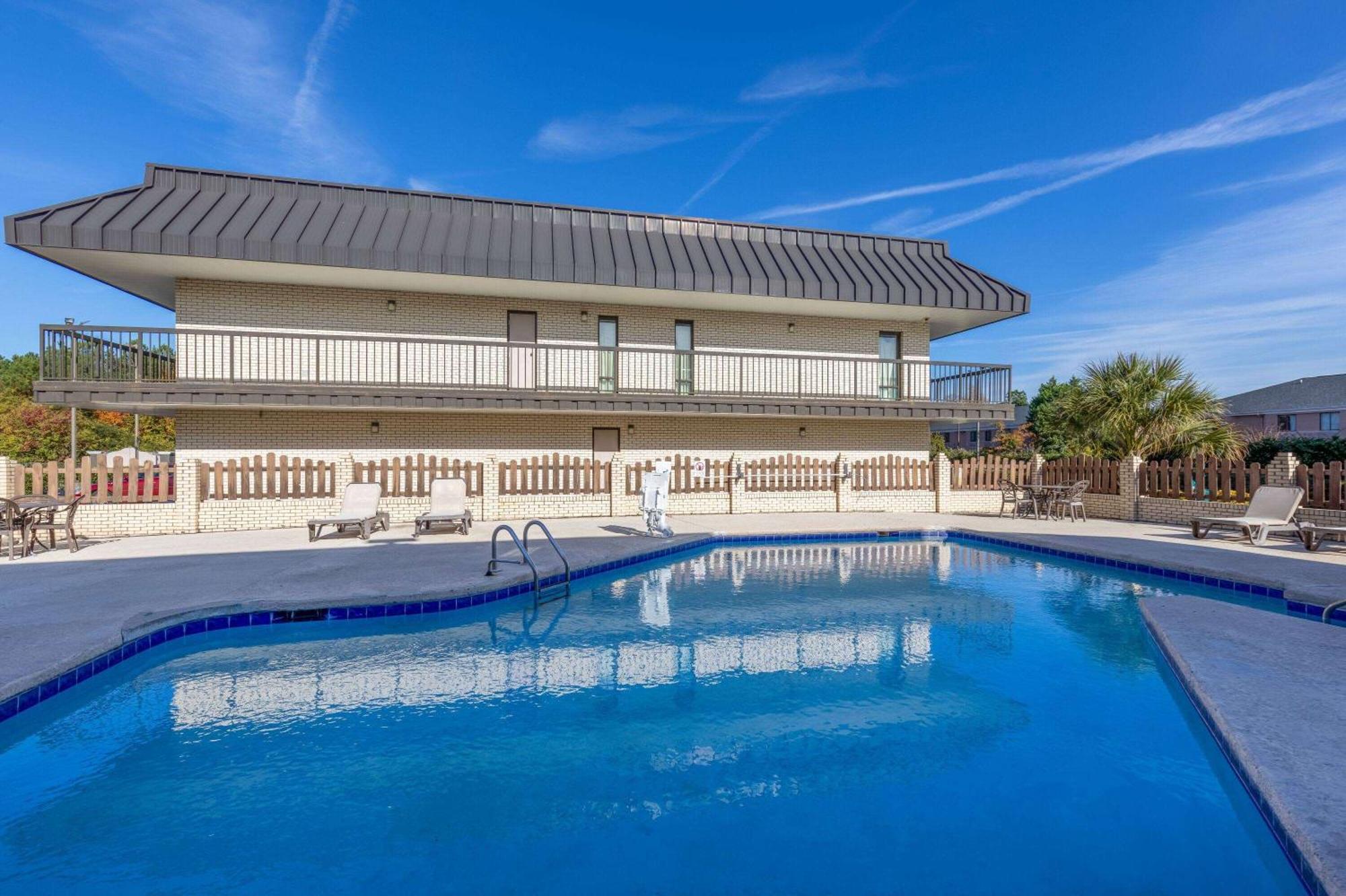Days Inn By Wyndham Florence/I-95 North Esterno foto