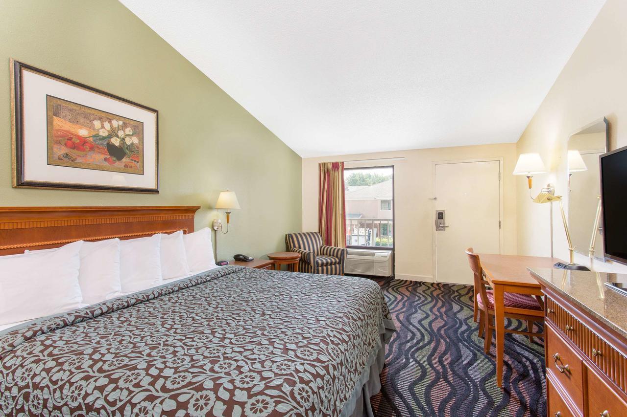 Days Inn By Wyndham Florence/I-95 North Esterno foto